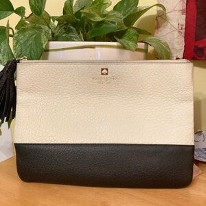 Kate Spade New York Southport Avenue Gia Clutch Purse Pebbled Leather EUC